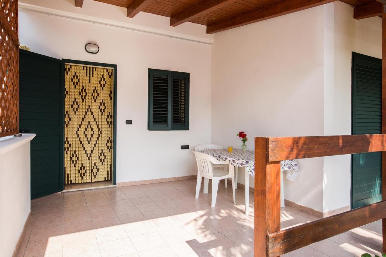One Love Apartments Lupetto Exterior photo