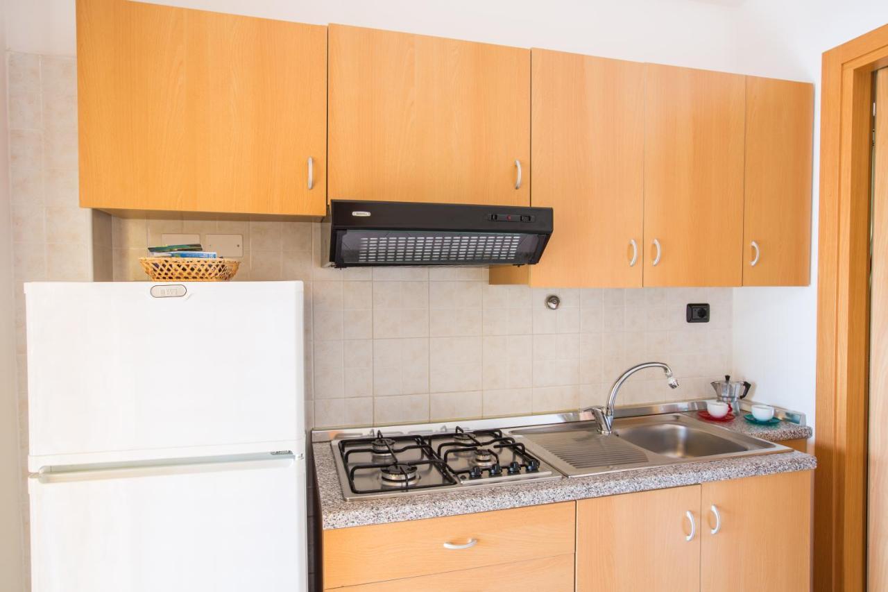 One Love Apartments Lupetto Exterior photo