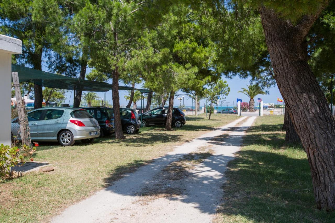 One Love Apartments Lupetto Exterior photo